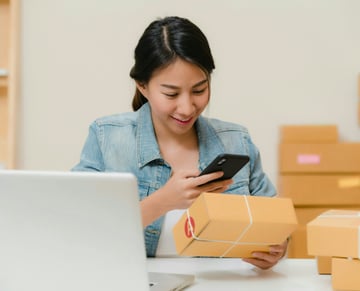Selling on Instagram or WhatsApp Without a Website: A Payment Guide
